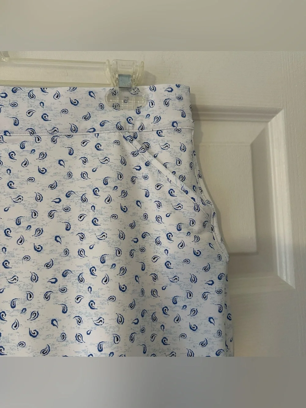 NWOT WOMEN'S PETER MILLAR GOLF SKORT SKIRT 50 UPF Performance Wear Paisley Sz L.
